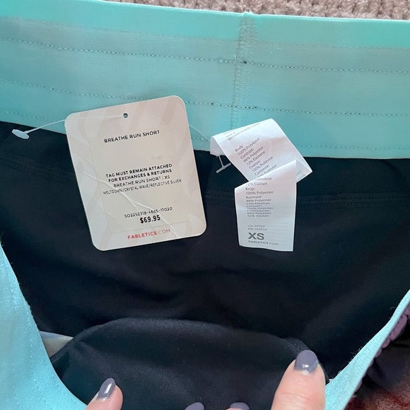 NWT Fabletics Breathe Run Shorts in Meltdown/crystal wave/reflective silver XS - Picture 6 of 7